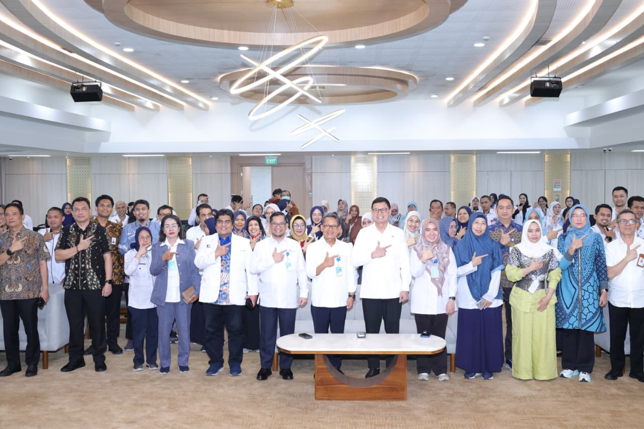 Taruna Ikrar Kepala BPOM RInKunjungi RSUP Wahidin, Konsolidasikan Kekuatan Nasional Berantas TBC dari Sulawesi Selatan