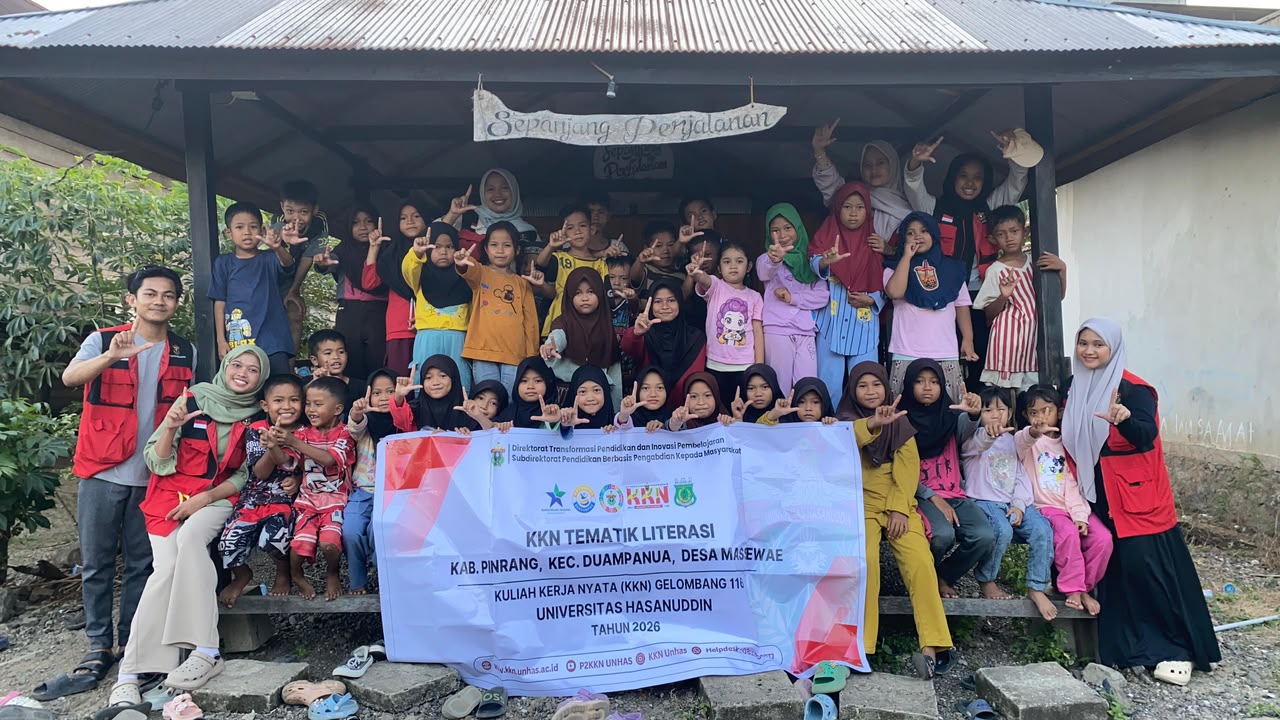 Mahasiswa KKN Unhas Gelar Membaca Nyaring untuk Tingkatkan Minat Baca Anak di Desa Massewae